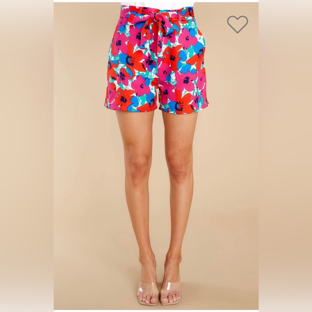 NWT Red Dress Boutique | Floral Print Flare Shorts
MOLLY BRACKEN Size XS